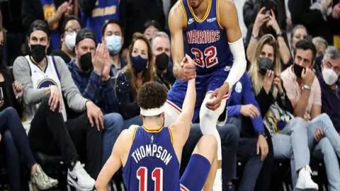 [中超]西海岸队后场失误，奥斯卡助攻导致丢球